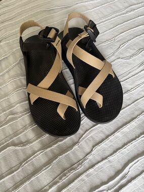 Men’s chacos Strappy Outdoor Sandals - Black & Beige